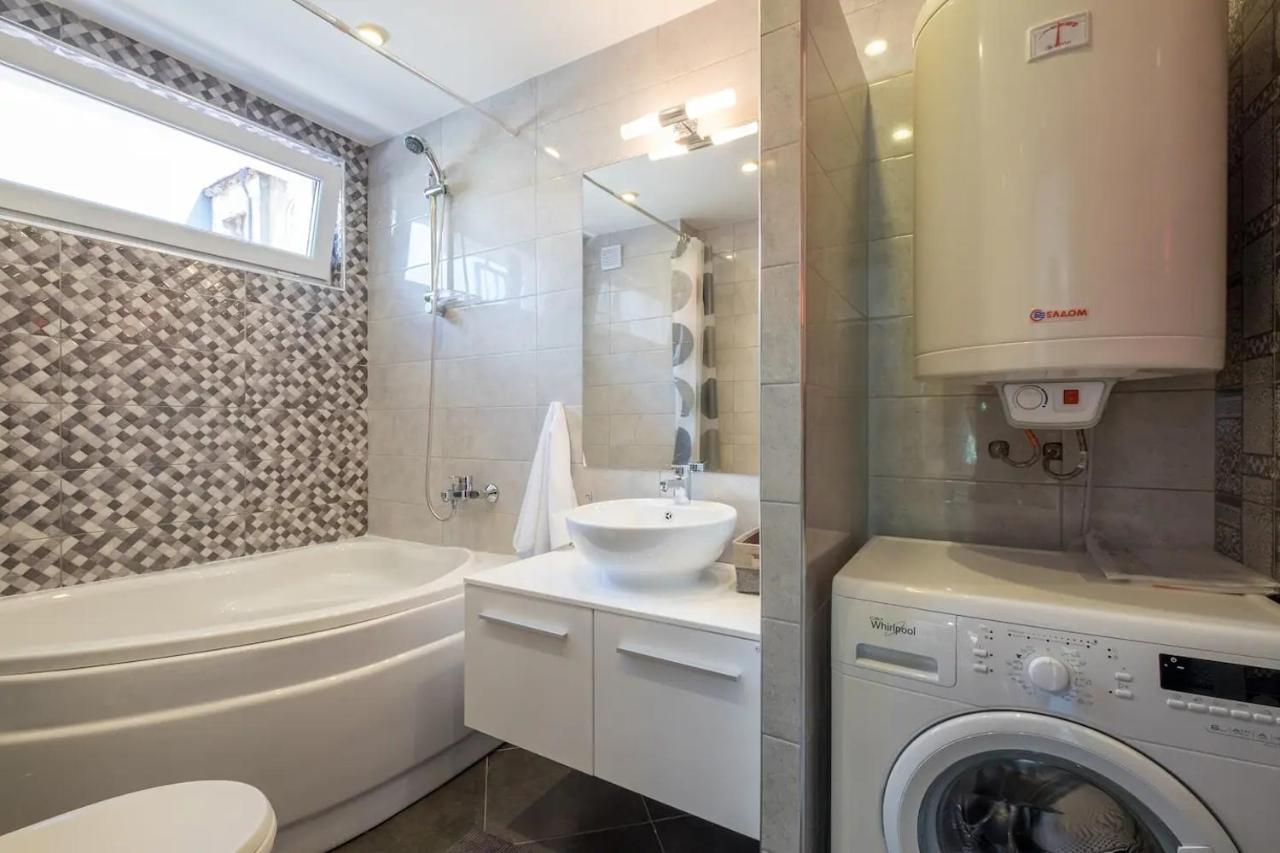 Industrial Look Centre + Free Parking Apartamento